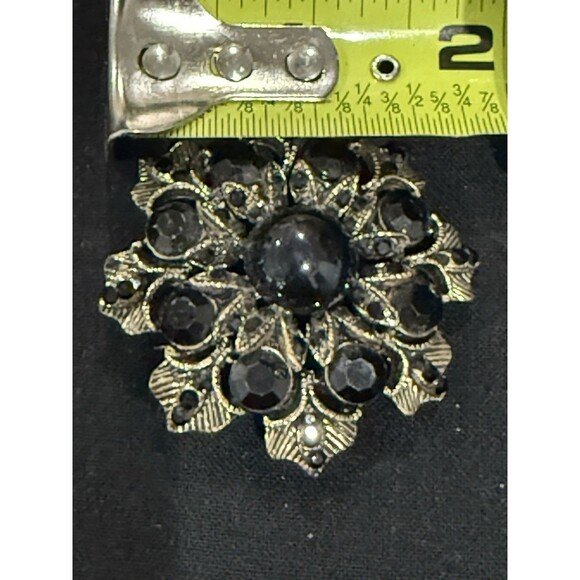 Set of 2 Vintage Style Black and White Rhinestone Brooches Pins Gold Tone - Picture 7 of 7